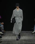 ポール・スミス 2023年秋冬メンズコレクション、伝統的なテーラードにモダニズムを｜写真7