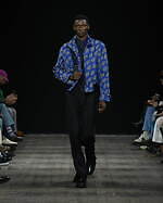 ポール・スミス 2023年秋冬メンズコレクション、伝統的なテーラードにモダニズムを｜写真16