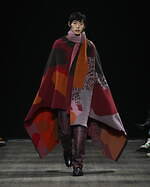 ポール・スミス 2023年秋冬メンズコレクション、伝統的なテーラードにモダニズムを｜写真21