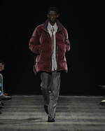 ポール・スミス 2023年秋冬メンズコレクション、伝統的なテーラードにモダニズムを｜写真22