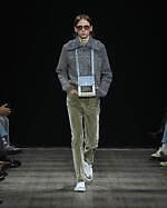 ポール・スミス 2023年秋冬メンズコレクション、伝統的なテーラードにモダニズムを｜写真27