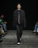 ポール・スミス 2023年秋冬メンズコレクション、伝統的なテーラードにモダニズムを｜写真31