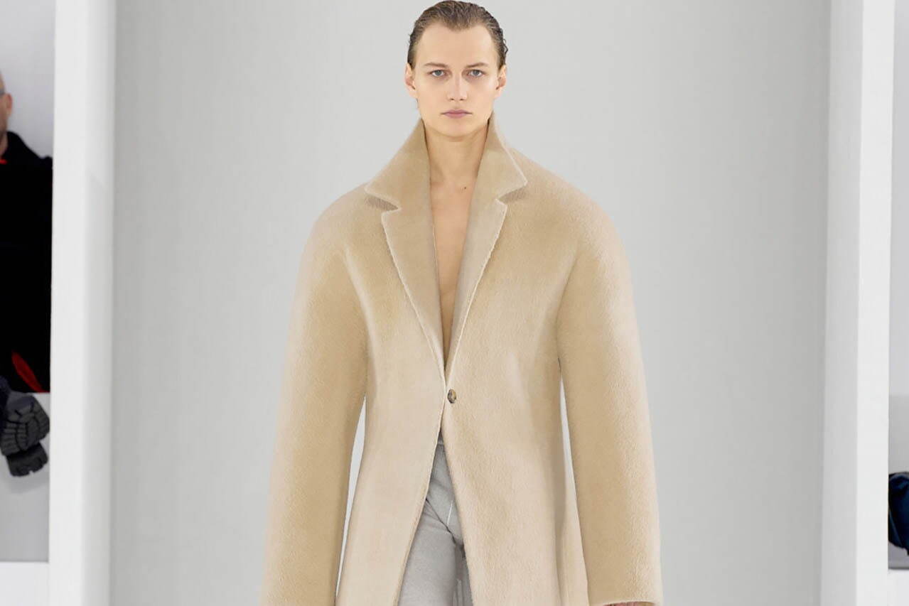 ビッグシルエット｜ロエベ 2023年秋冬メンズコレクション - 衣服の物質的還元