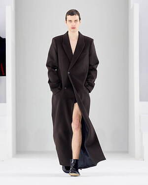 ロエベ 2023年秋冬メンズコレクション - 衣服の物質的還元｜写真2