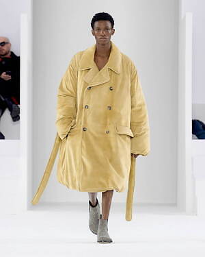 ロエベ 2023年秋冬メンズコレクション - 衣服の物質的還元｜写真20