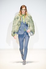 グッチ 2014-15年秋冬コレクション - ボーイッシュ＆ロマンティックを60's風に｜写真1