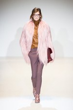 グッチ 2014-15年秋冬コレクション - ボーイッシュ＆ロマンティックを60's風に｜写真22