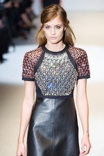 グッチ 2014-15年秋冬コレクション - ボーイッシュ＆ロマンティックを60's風に｜写真56