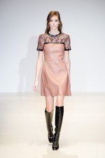 グッチ 2014-15年秋冬コレクション - ボーイッシュ＆ロマンティックを60's風に｜写真59