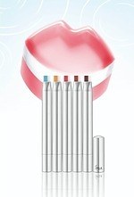 2023年夏コスメ特集【リップ編】人気デパコス・プチプラの新作リップスティック＆リキッドリップ｜写真3