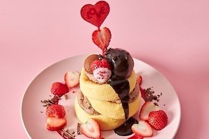 フリッパーズ「奇跡のパンケーキ いちごちょこ」ハート型いちご