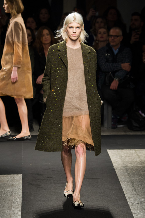 ヌメロ ヴェントゥーノ 2014-15年秋冬<span>コレクション</span> - 写真12