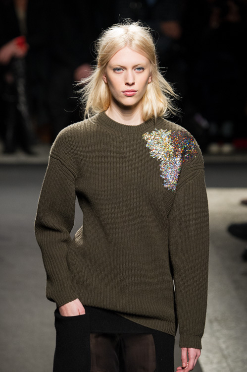 ヌメロ ヴェントゥーノ 2014-15年秋冬<span>コレクション</span> - 写真14