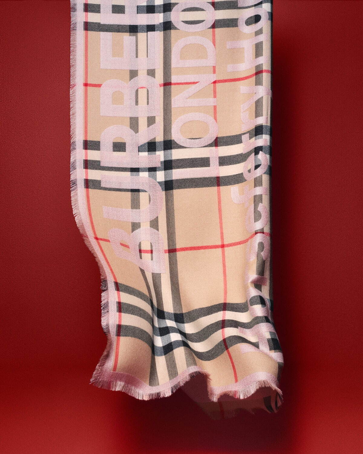 ライトウェイト モンタージュプリント シルクカシミア スカーフ 125,400円
サイズ：205×100cm