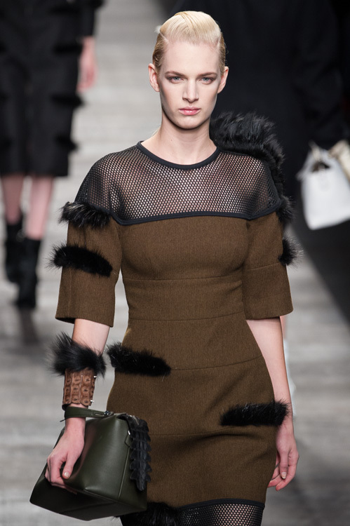 フェンディ(FENDI) 2014-15年秋冬ウィメンズコレクション  - 写真5