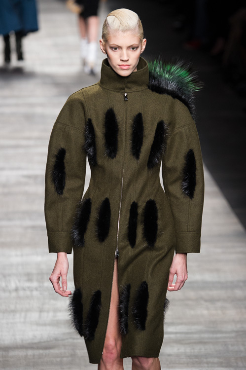 フェンディ(FENDI) 2014-15年秋冬ウィメンズコレクション ディテール - 写真4