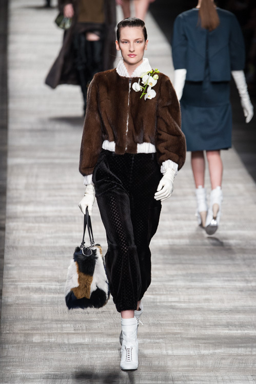 フェンディ(FENDI) 2014-15年秋冬ウィメンズコレクション シルエット - 写真17