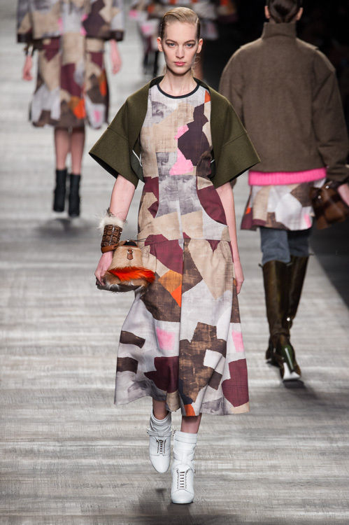 フェンディ(FENDI) 2014-15年秋冬ウィメンズコレクション  - 写真71