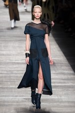 フェンディ 2014-15年秋冬コレクション - セクシー＆シックを中核に据えたスポーティ｜写真12