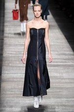 フェンディ 2014-15年秋冬コレクション - セクシー＆シックを中核に据えたスポーティ｜写真16