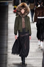 フェンディ 2014-15年秋冬コレクション - セクシー＆シックを中核に据えたスポーティ｜写真31