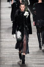 フェンディ 2014-15年秋冬コレクション - セクシー＆シックを中核に据えたスポーティ｜写真80