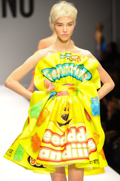 モスキーノ(MOSCHINO) 2014-15年秋冬ウィメンズコレクション  - 写真63