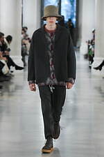 ホワイトマウンテニアリング 2023年秋冬コレクション - 移ろう山々の表情、豊かな肌触り｜写真11