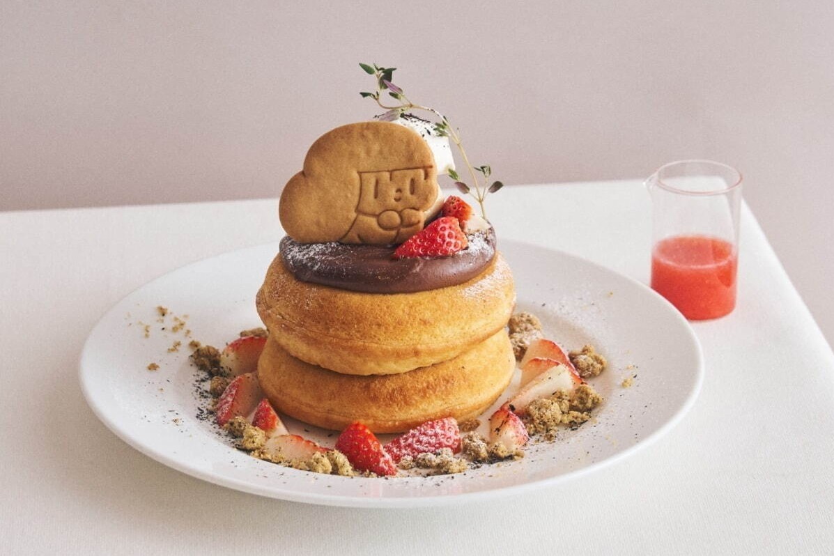 カフェ＆ブックス ビブリオテークのバレンタイン、「マムアンちゃん」の苺パンケーキ＆チョコ缶