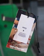 コンバース トウキョウ×コトハヨコザワ、“星型ステッチ”付きデニム＆ユニフォーム風ドレスなど｜写真1