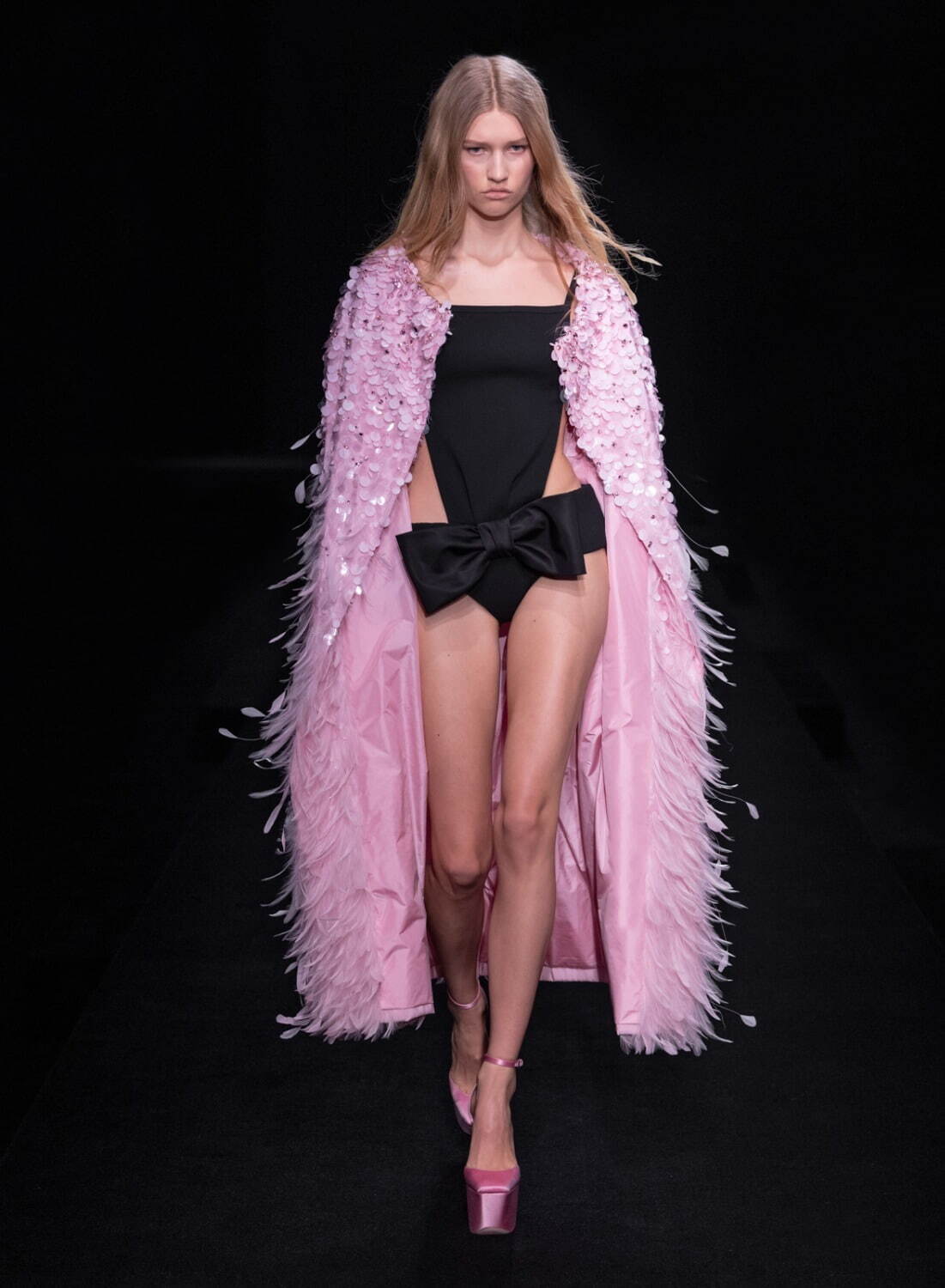 ヴァレンティノ オートクチュール(VALENTINO Haute Couture ) 2023年春夏ウィメンズ&メンズコレクション  - 写真25