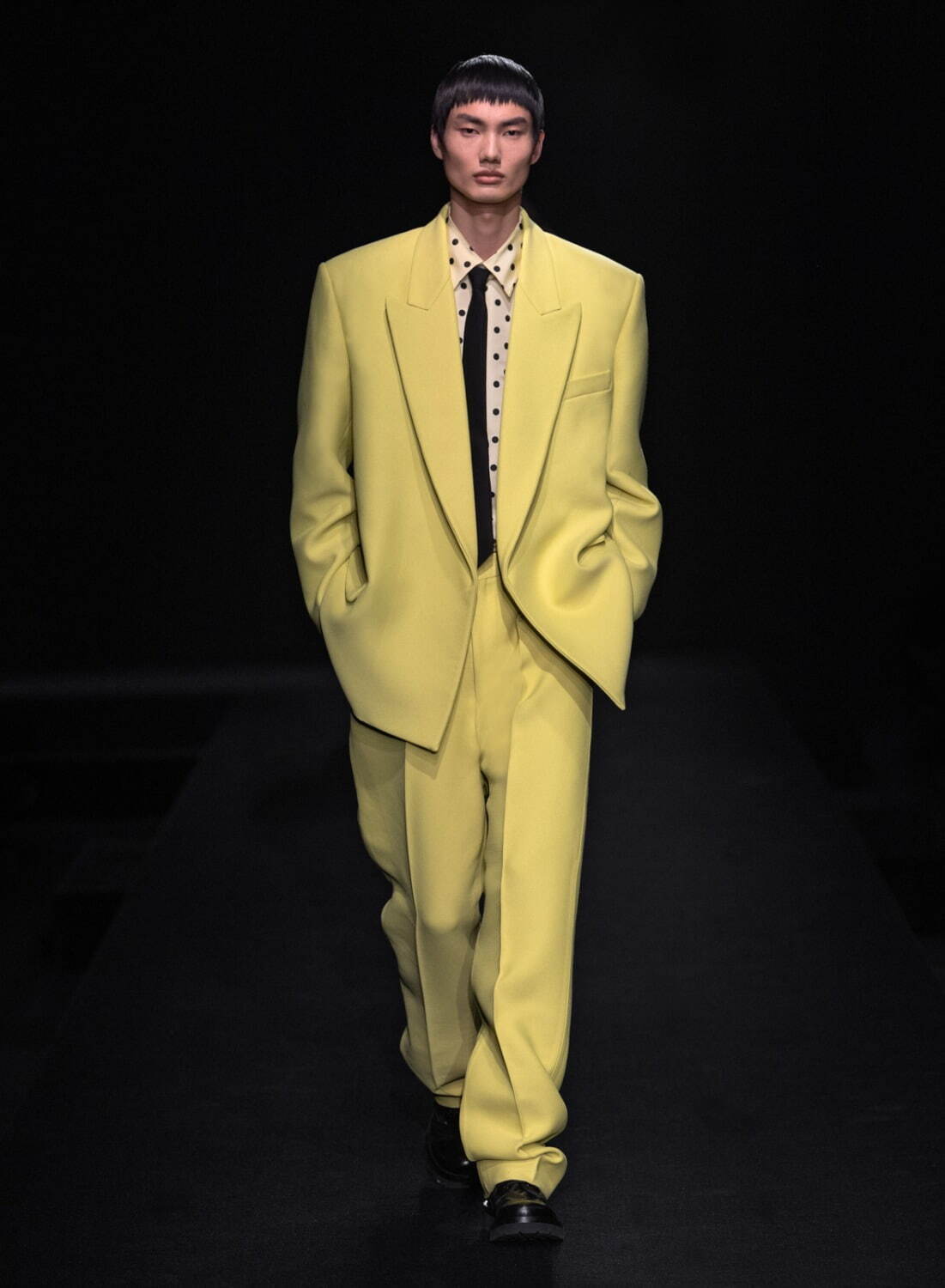 ヴァレンティノ オートクチュール(VALENTINO Haute Couture ) 2023年春夏ウィメンズ&メンズコレクション  - 写真41