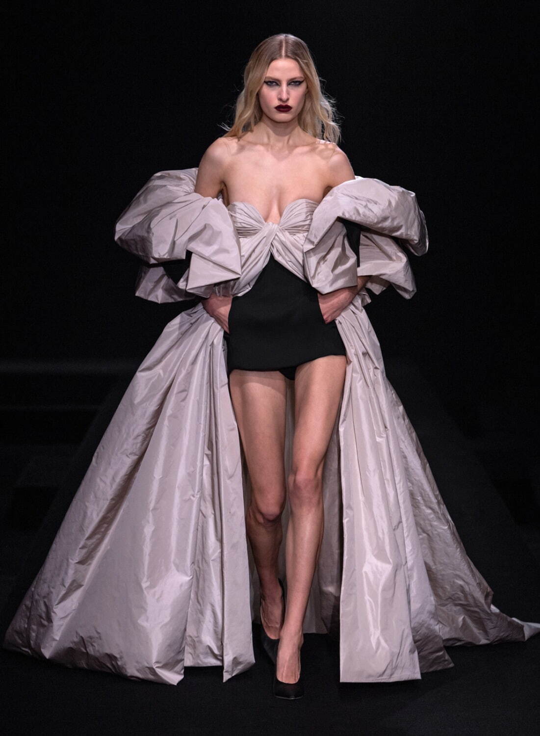 ヴァレンティノ オートクチュール(VALENTINO Haute Couture ) 2023年春夏ウィメンズ&メンズコレクション  - 写真87