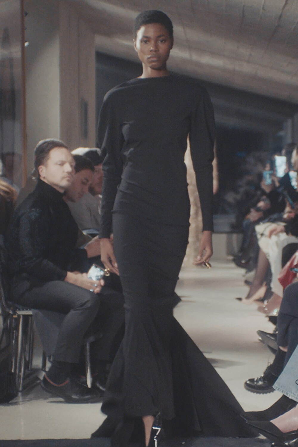 アライア(ALAÏA) 2023年秋ウィメンズコレクション  - 写真49