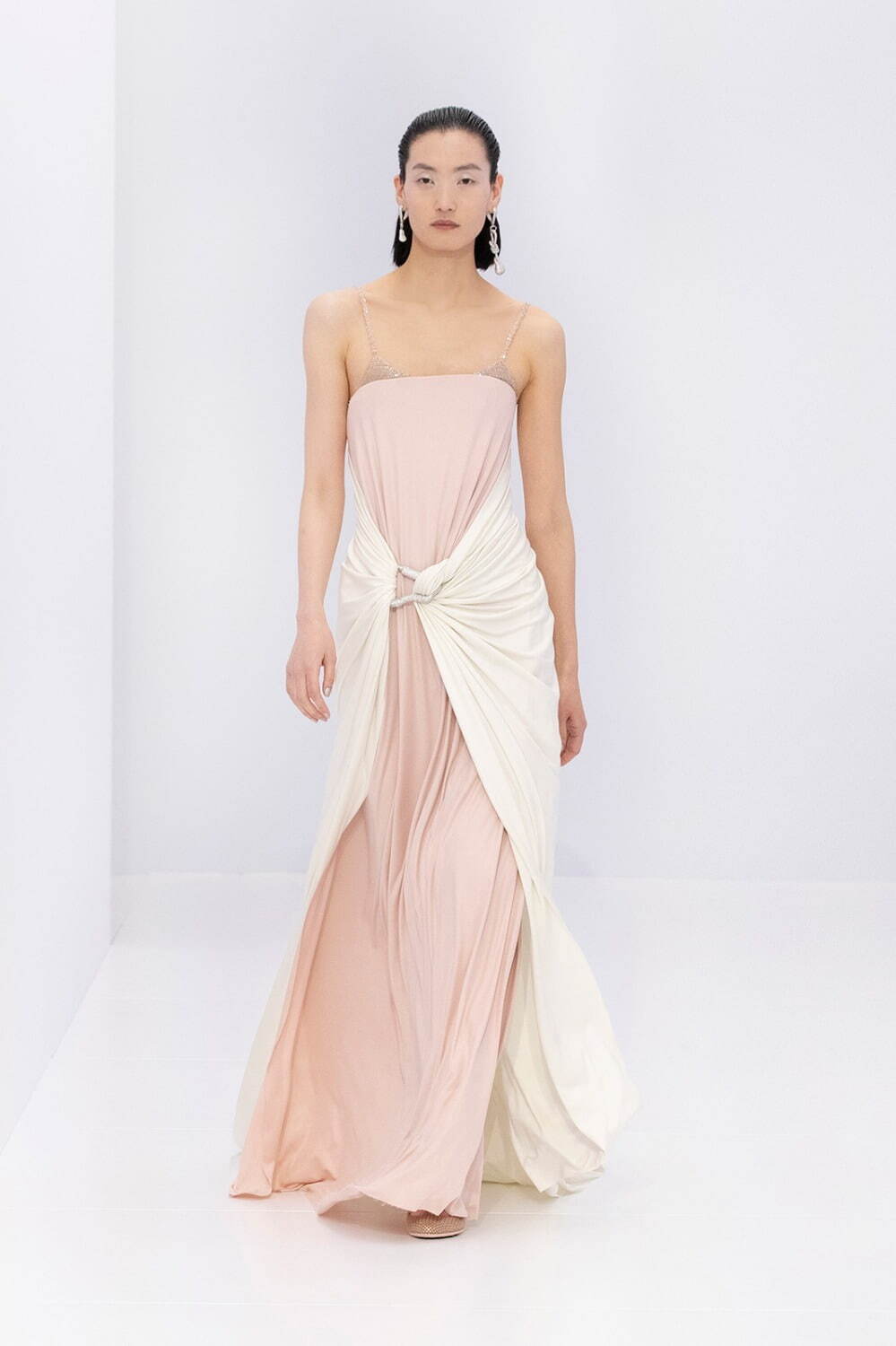 フェンディ オートクチュール(FENDI Haute Couture) 2023年春夏ウィメンズコレクション  - 写真10