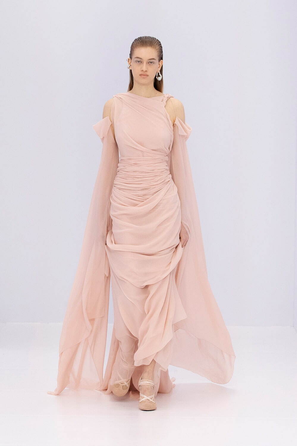 フェンディ オートクチュール(FENDI Haute Couture) 2023年春夏ウィメンズコレクション  - 写真11