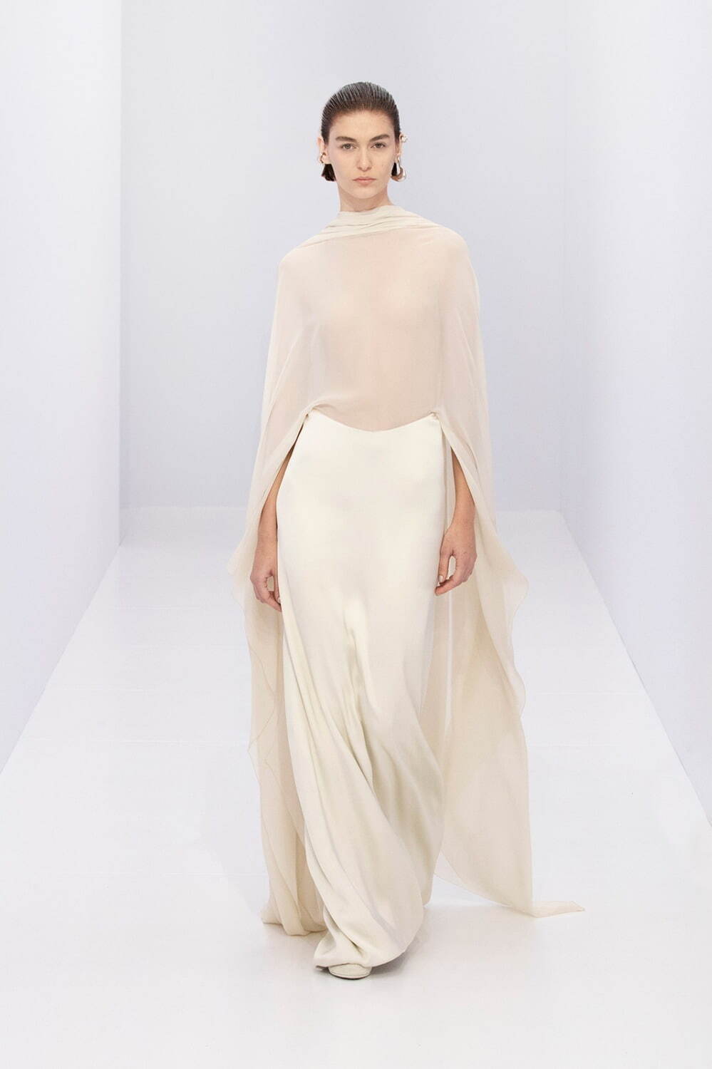 フェンディ オートクチュール(FENDI Haute Couture) 2023年春夏ウィメンズコレクション  - 写真14