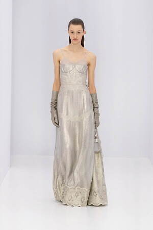 フェンディ オートクチュール(FENDI Haute Couture) 2023年春夏ウィメンズコレクション  - 写真2