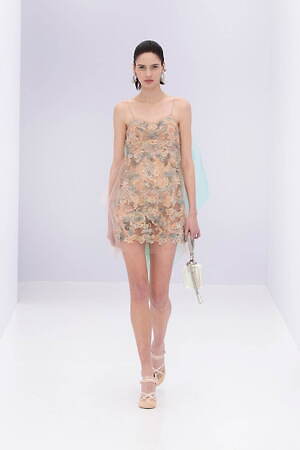 フェンディ オートクチュール(FENDI Haute Couture) 2023年春夏ウィメンズコレクション  - 写真36