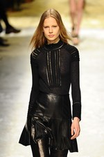 ブルマリン 2014-15年秋冬コレクション - 豪華なフラワーガーデンに漂う大人の色気｜写真40