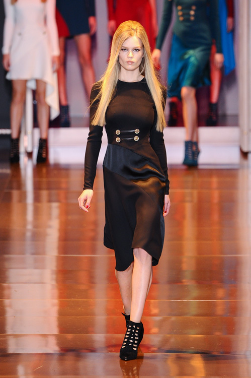 ヴェルサーチェ(VERSACE) 2014-15年秋冬ウィメンズコレクション  - 写真1