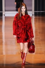 ヴェルサーチ 2014-15年秋冬コレクション - ゴージャスに表現する、女の力強さ｜写真23