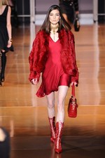 ヴェルサーチ 2014-15年秋冬コレクション - ゴージャスに表現する、女の力強さ｜写真32