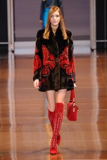 ヴェルサーチ 2014-15年秋冬コレクション - ゴージャスに表現する、女の力強さ｜写真49