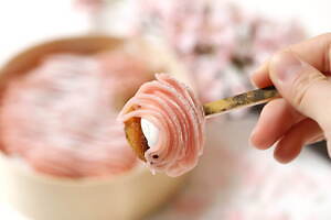 パティスリーピネード(PÂTISSERIE PINÈDE) さくらのプチモンブラン｜写真2