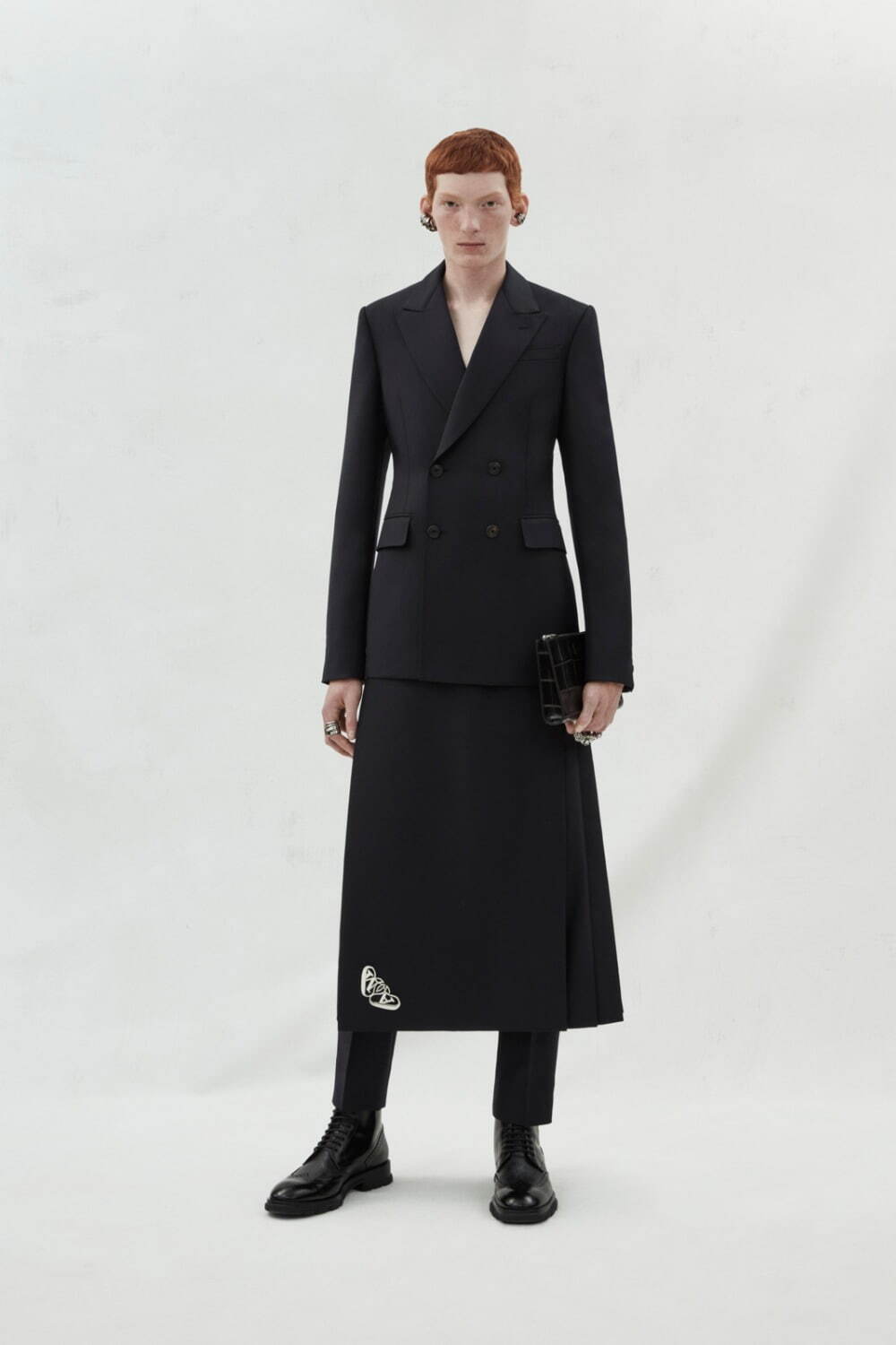 アレキサンダー・マックイーン(Alexander McQueen) 2023-24年秋冬