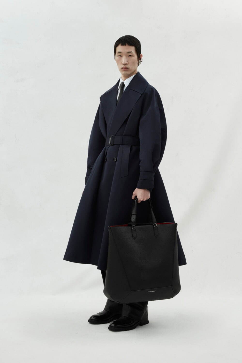 アレキサンダー・マックイーン(Alexander McQueen) 2023-24年秋冬