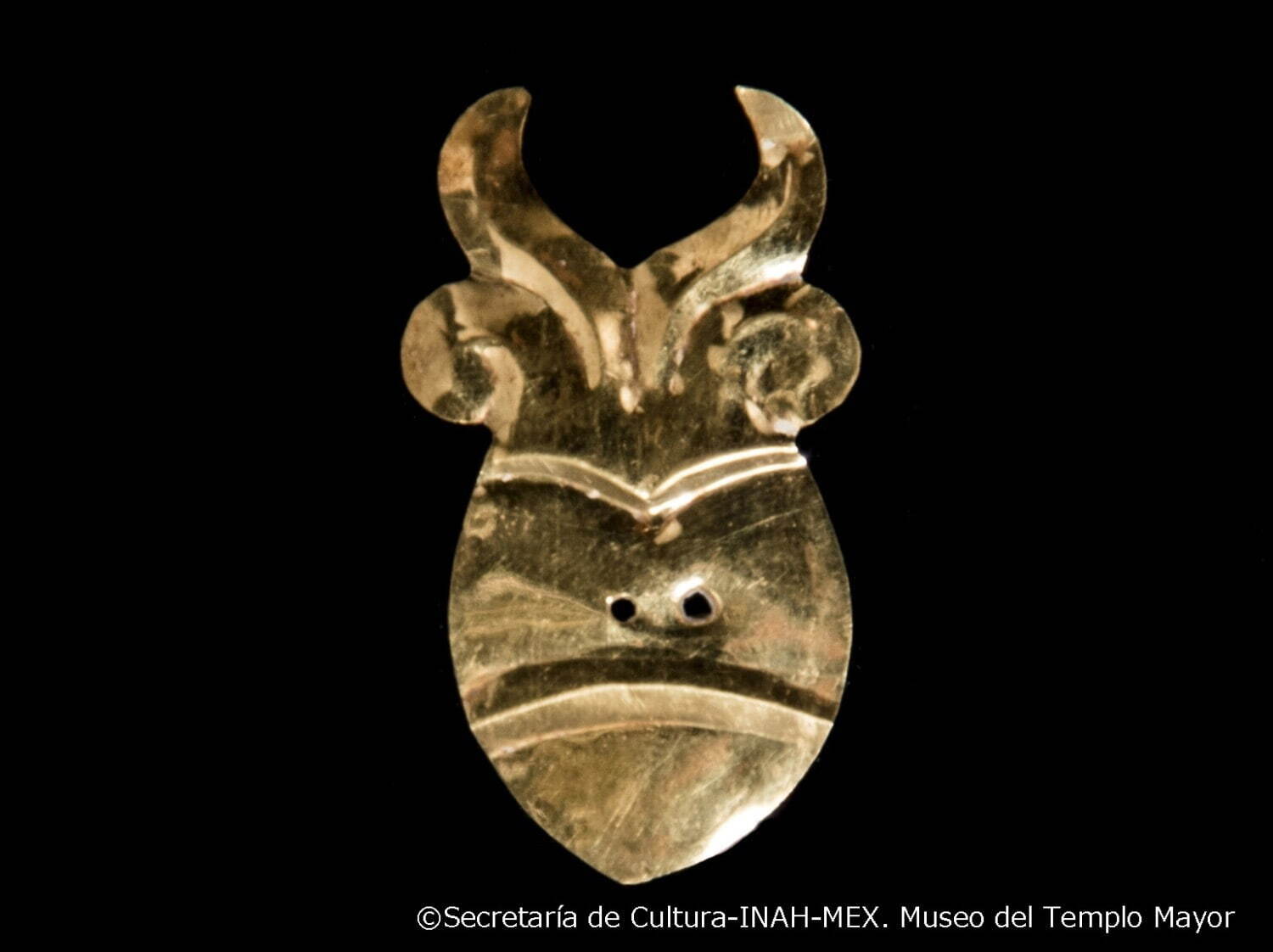 人の心臓形ペンダント
アステカ文明 1486-1502年 テンプロ・マヨール、埋納石室174出土
テンプロ・マヨール博物館蔵