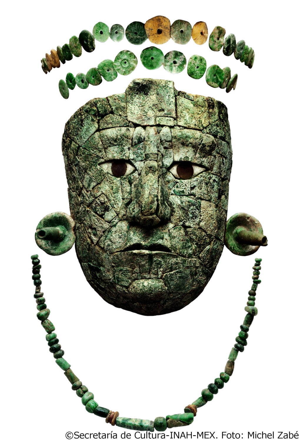 赤の女王のマスク・冠・首飾り
マヤ文明 7世紀後半 パレンケ、13号神殿出土
アルベルト・ルス・ルイリエ パレンケ遺跡博物館蔵