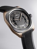 エルメスのメンズ腕時計《エルメスH08》新作、ゴールド×ブラック
